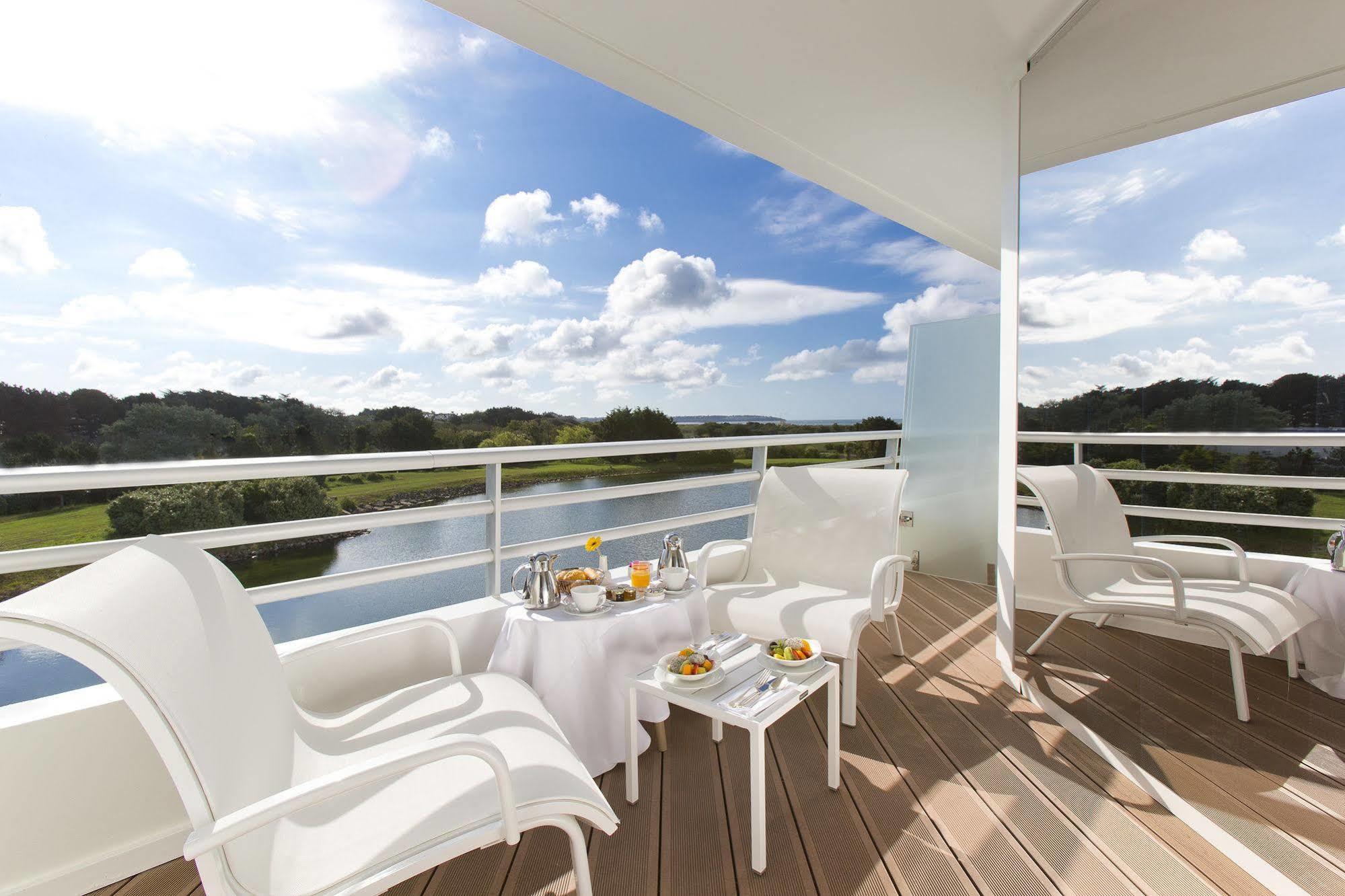 Miramar La Cigale Hotel Thalasso & Spa Arzon Exterior photo